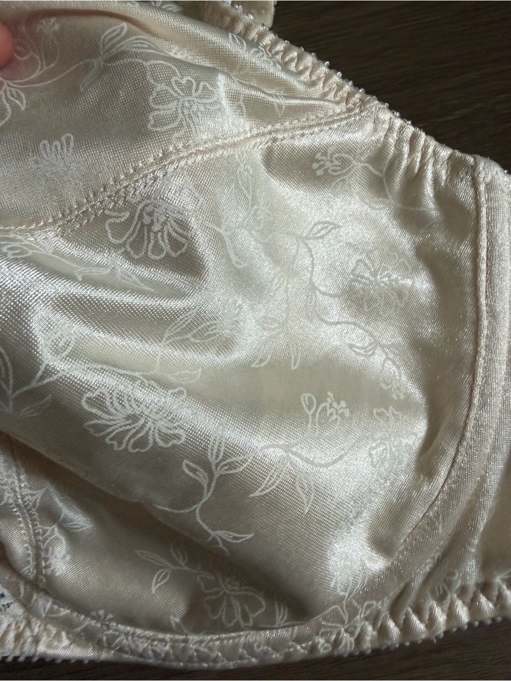Playtex Ivory Lace Underwire Bra - Picture 5 of 7